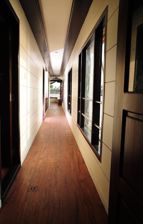 Vaishnav Tours Hotel Alappuzha ห้อง รูปภาพ