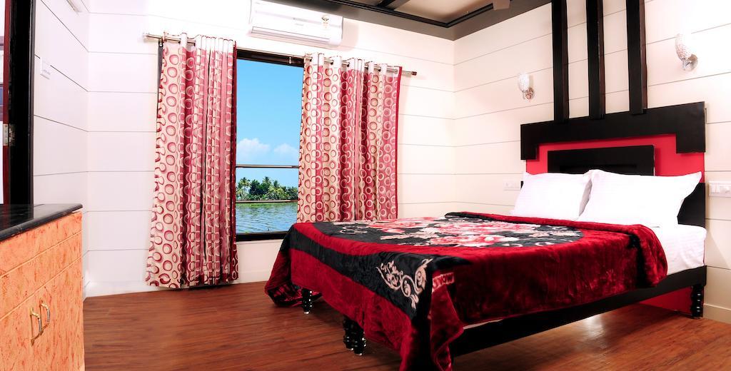 Vaishnav Tours Hotel Alappuzha ห้อง รูปภาพ