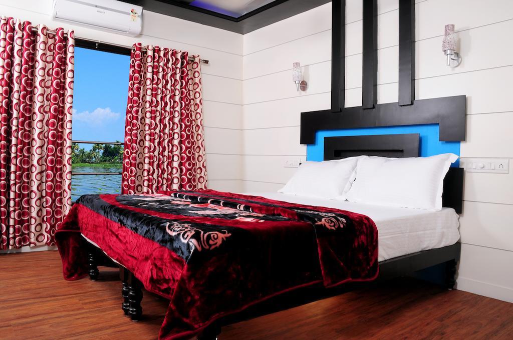 Vaishnav Tours Hotel Alappuzha ห้อง รูปภาพ